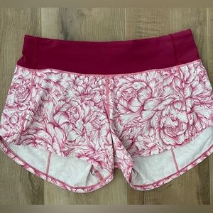 Lululemon Speed Up Short *Long 4"
Floral Bloom White Star Ruby / Star Ruby